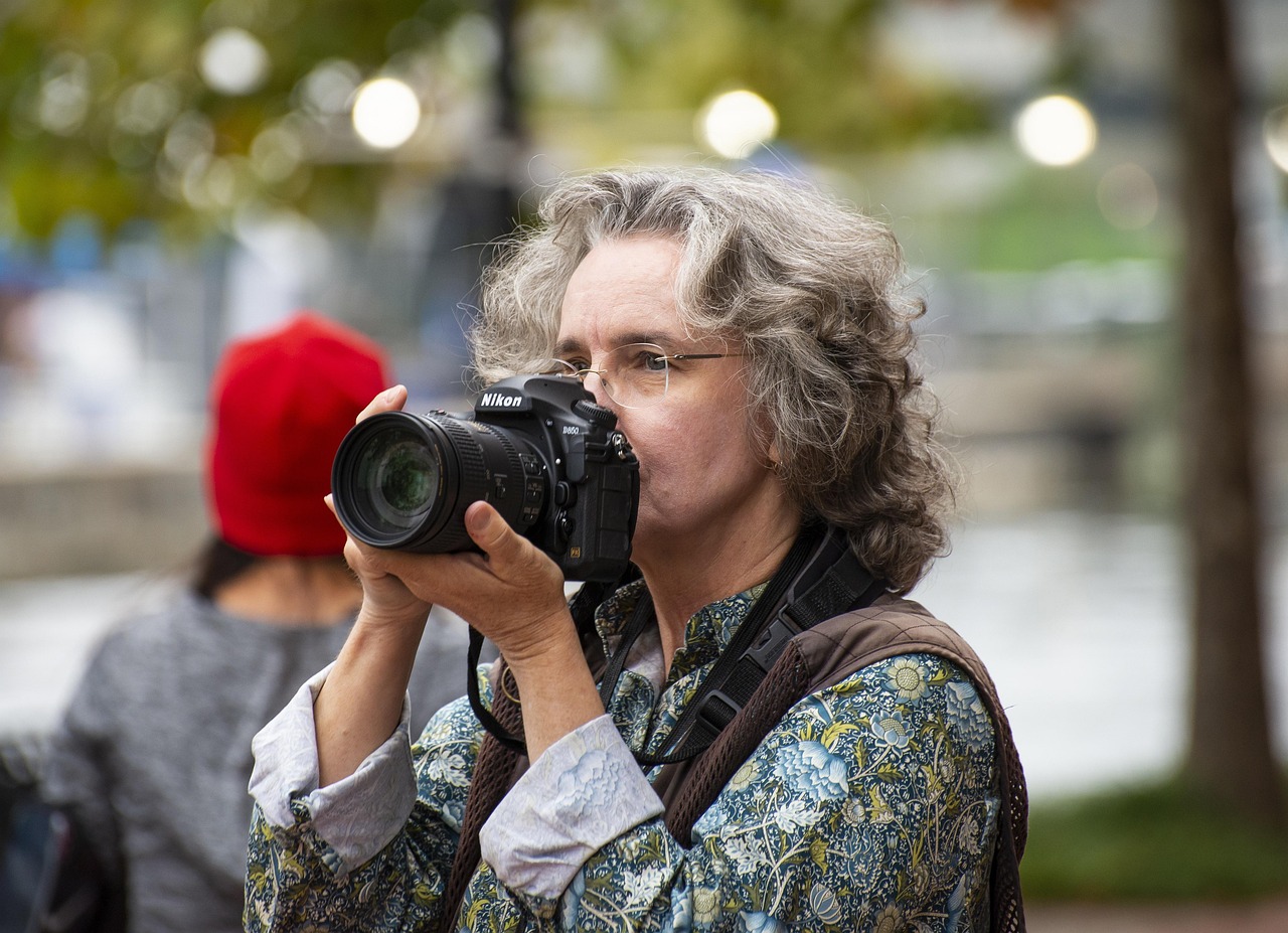 Camera  Photographer  Woman  Lens  Technology  Focus  Professional  Digital  Dslr  Picture  Equipment  History  Baltimore  Nikon  Photography  Photographic  Photographer  Photographer  Photographer  Photographer  Photographer  History
